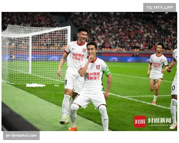 川渝德比3-3荡气回肠 重庆铜梁龙让二追三蓉城补时绝平